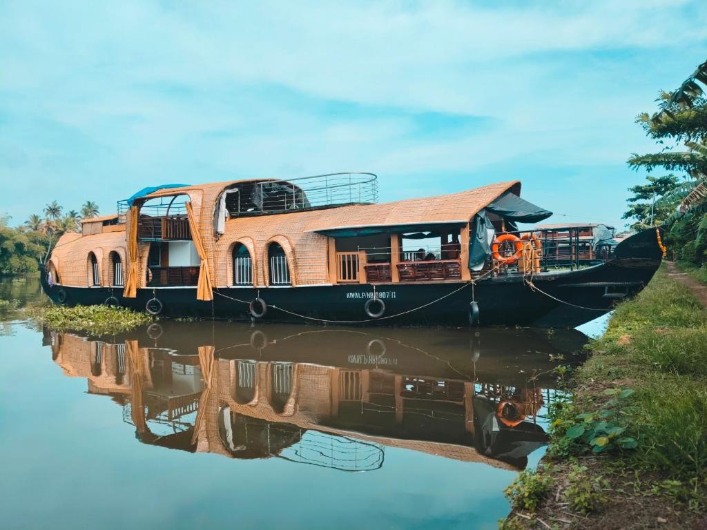 Boat House in Kerala