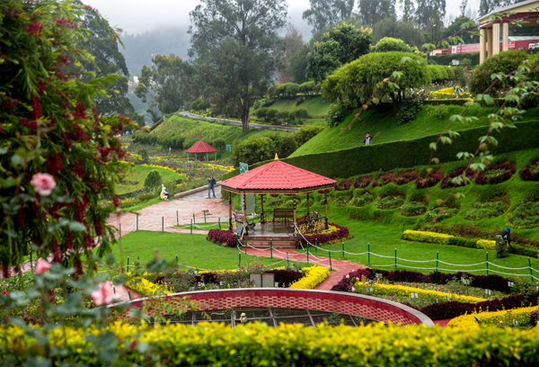 Karnataka and hill station tour package